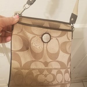 COACH SIGNATURE LOGO MESSENGER CROSSBODY